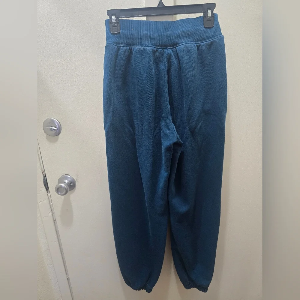 Nike Women’s High-Waisted Sportswear Essential Fleece Joggers - Picture 9 of 13